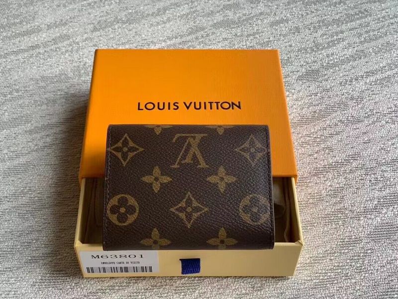 Franco Shops - Louis Vuittons  - 15755