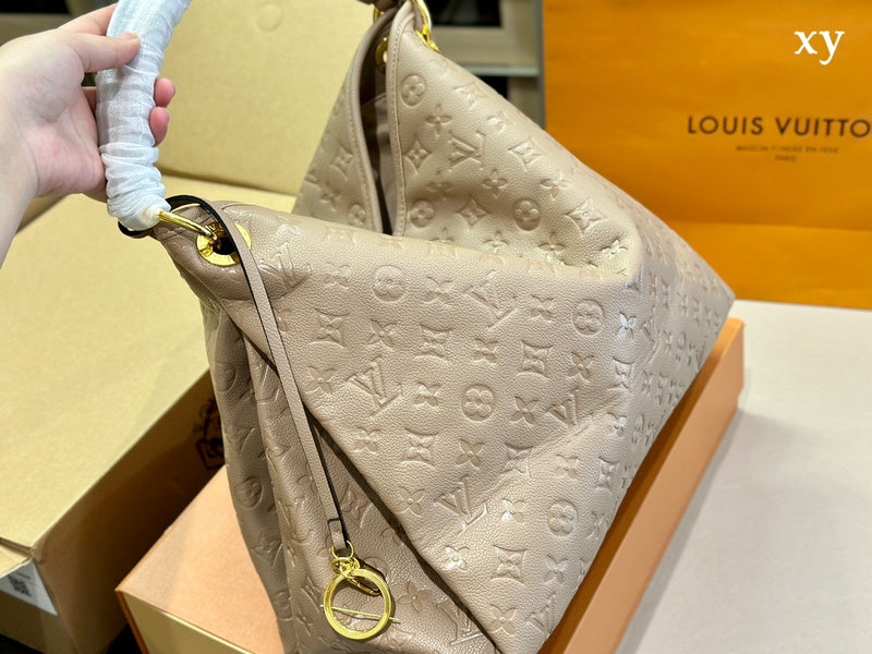 Franco Shops - Louis Vuittons  - 15009