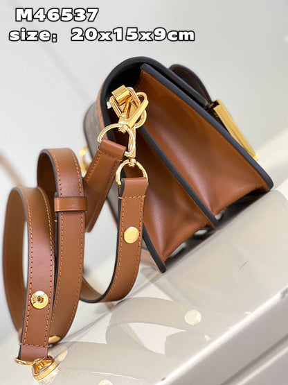 Franco Shops - Louis Vuittons  - 15611