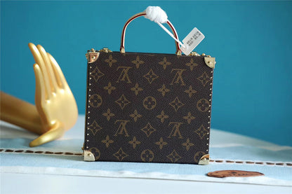 Franco Shops - Louis Vuittons  - 9483