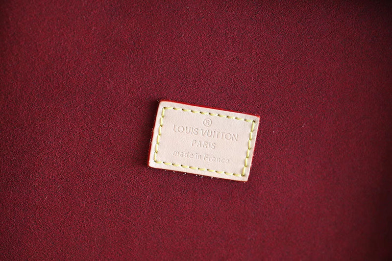 Franco Shops - Louis Vuittons  - 9536