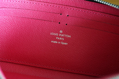 Franco Shops - Louis Vuittons  - 9405