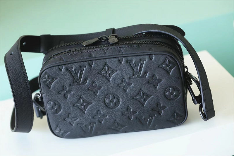 Franco Shops - Louis Vuittons  - 9893