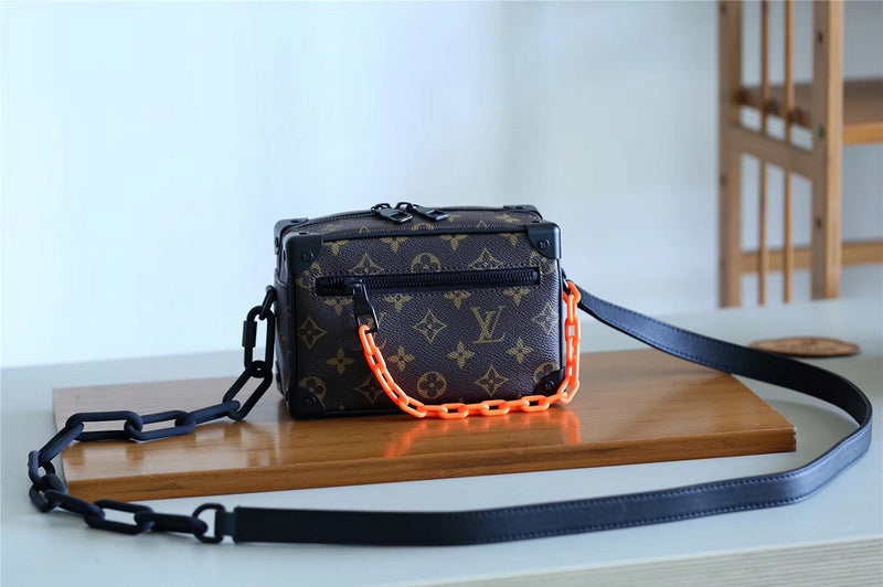 Franco Shops - Louis Vuittons  - 10072
