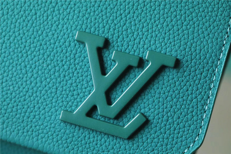 Franco Shops - Louis Vuittons  - 9921