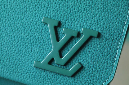 Franco Shops - Louis Vuittons  - 9921