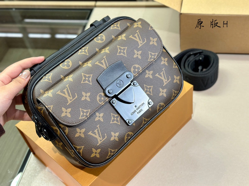 Franco Shops - Louis Vuittons  - 14985