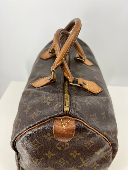 Handbag Luxury Designer By Louis Vuitton  Size: Large