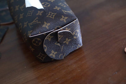 Franco Shops - Louis Vuittons  - 9261