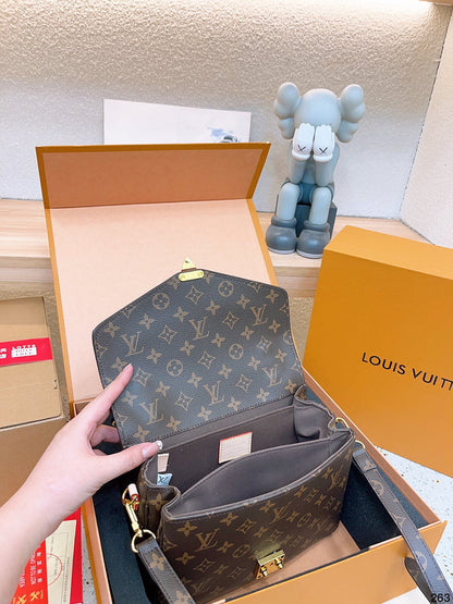 Franco Shops - Louis Vuittons  - 14974