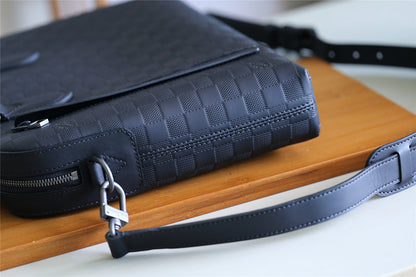 Franco Shops - Louis Vuittons  - 9827
