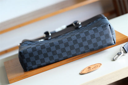 Franco Shops - Louis Vuittons  - 9884