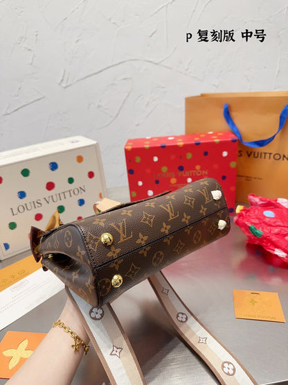 Franco Shops - Louis Vuittons  - 14946