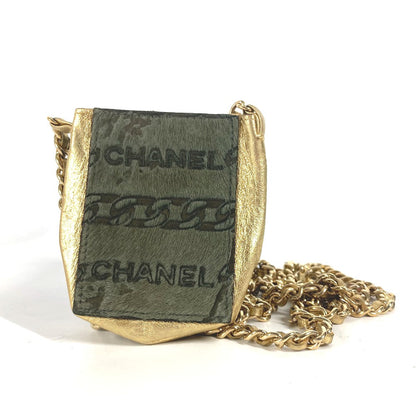 Chanel Pochette 30 Leather Shoulder Bag