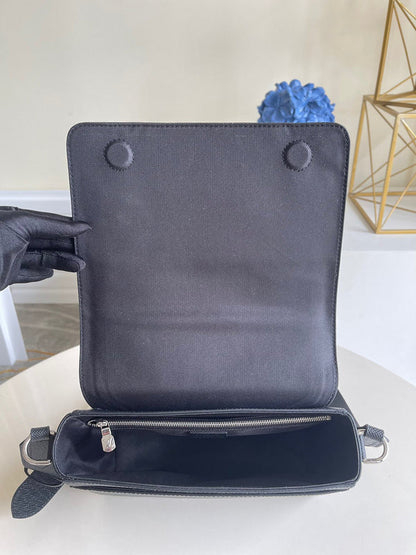 Franco Shops - Louis Vuittons  - 12655