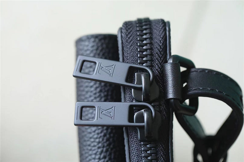 Franco Shops - Louis Vuittons  - 9976