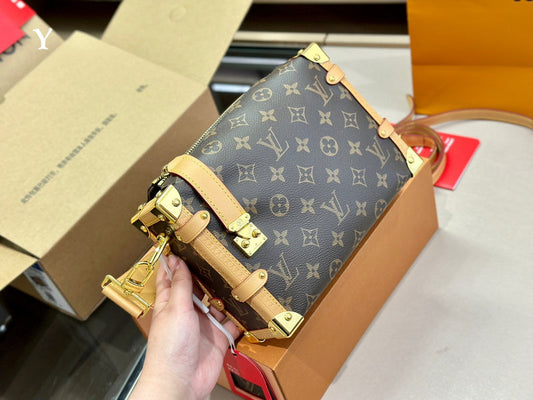 Franco Shops - Louis Vuittons  - 15089