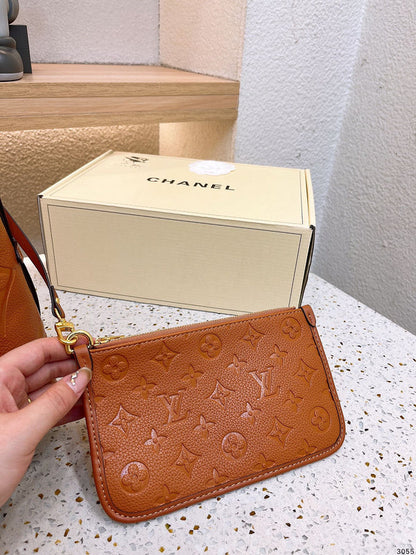 Franco Shops - Louis Vuittons  - 15110