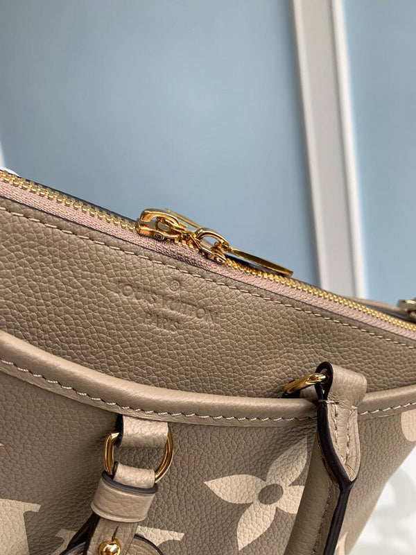 Franco Shops - Louis Vuittons  - 15405