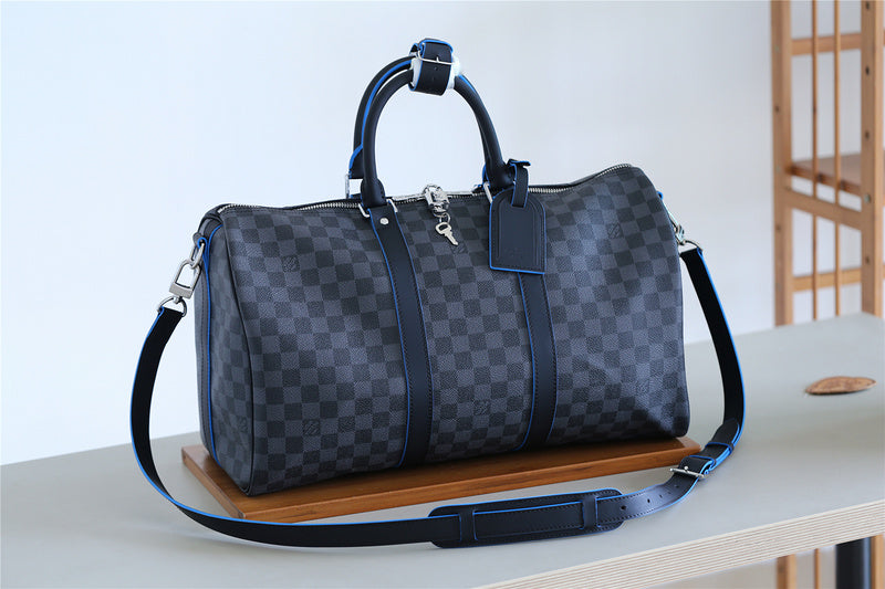Franco Shops - Louis Vuittons  - 9480