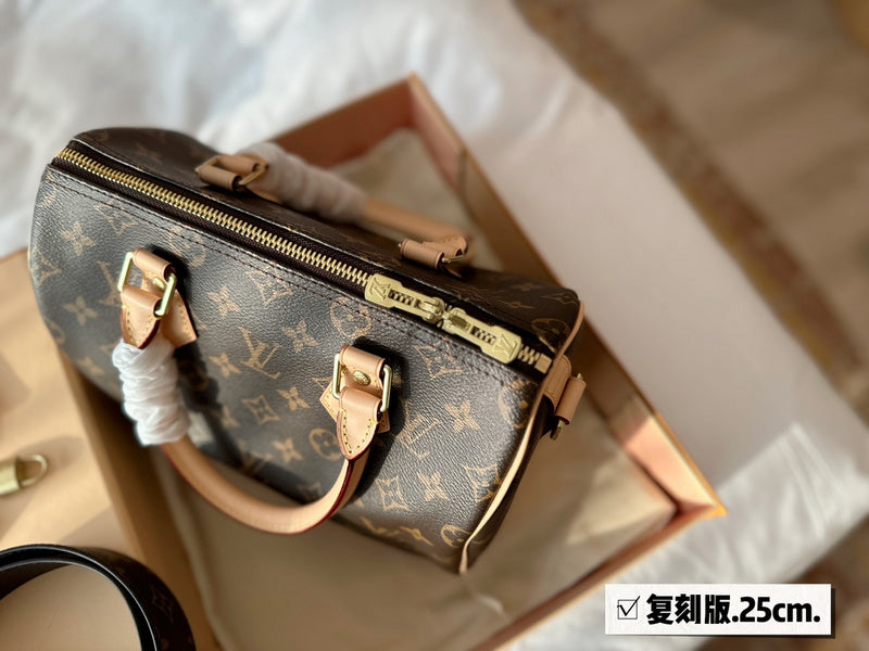 Franco Shops - Louis Vuittons  - 14933