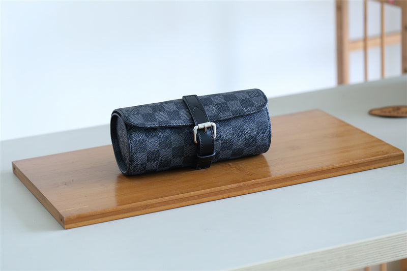 Franco Shops - Louis Vuittons  - 9371