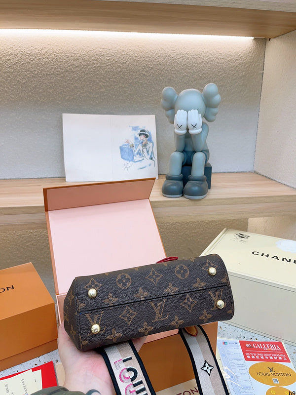 Franco Shops - Louis Vuittons  - 14913
