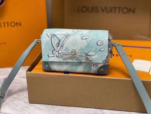 Franco Shops - Louis Vuittons  - 15258