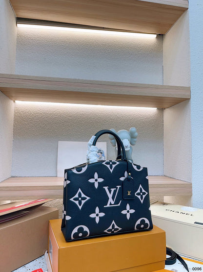Franco Shops - Louis Vuittons  - 14979