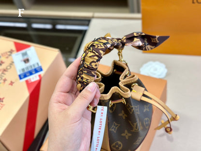 Franco Shops - Louis Vuittons  - 15017