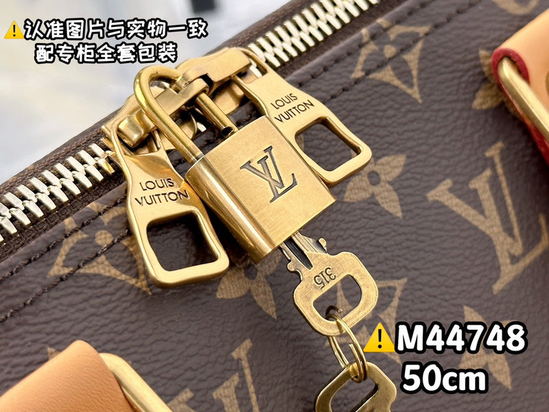 Franco Shops - Louis Vuittons  - 15301