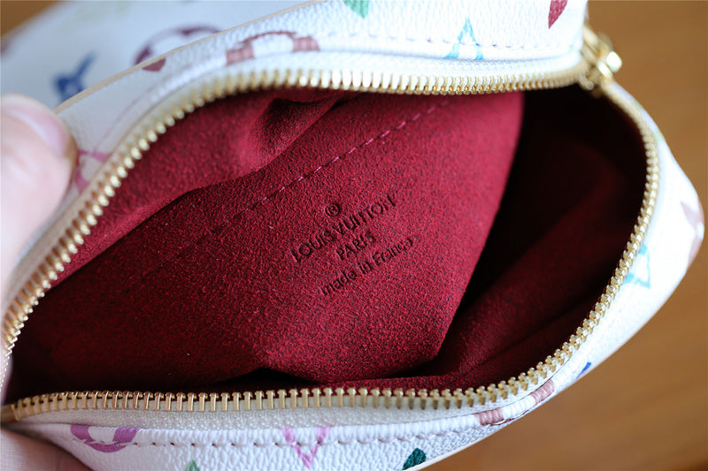 Franco Shops - Louis Vuittons  - 9395