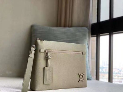 Franco Shops - Louis Vuittons  - 15274