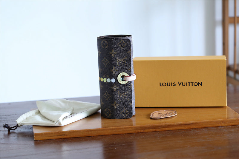 Franco Shops - Louis Vuittons  - 9274