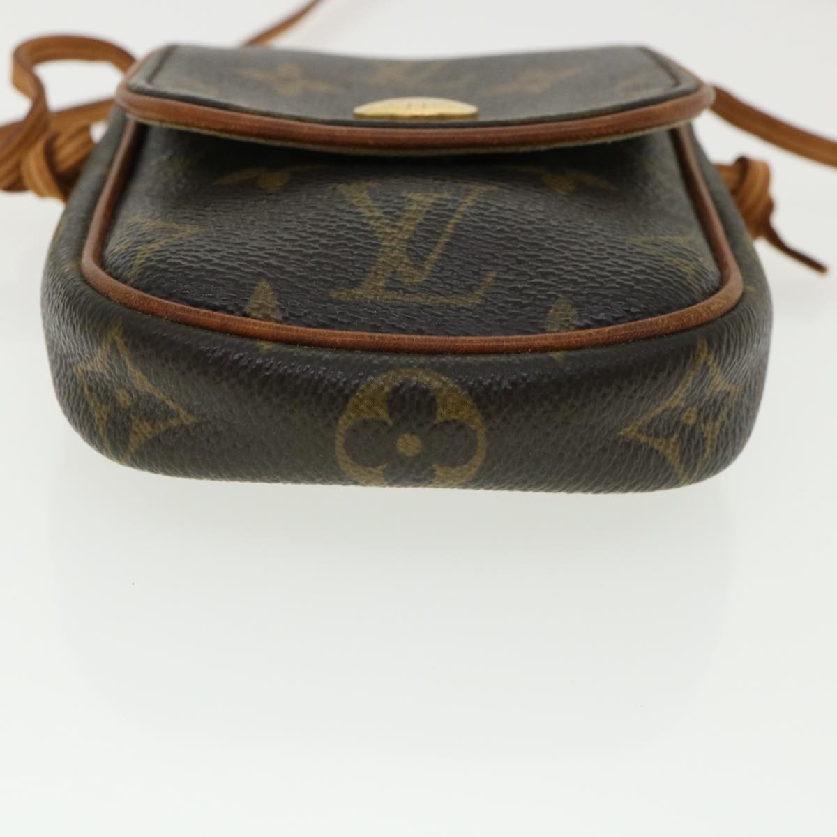 LOUIS VUITTON Monogram Pochette Cancun Shoulder Bag Pouch M60018 LV Auth 33217