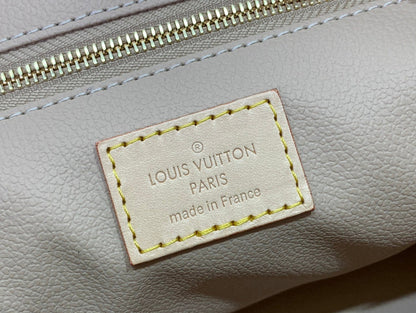 Franco Shops - Louis Vuittons  - 15810