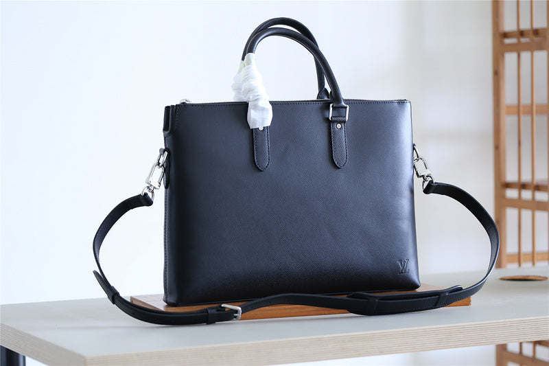 Franco Shops - Louis Vuittons  - 9823