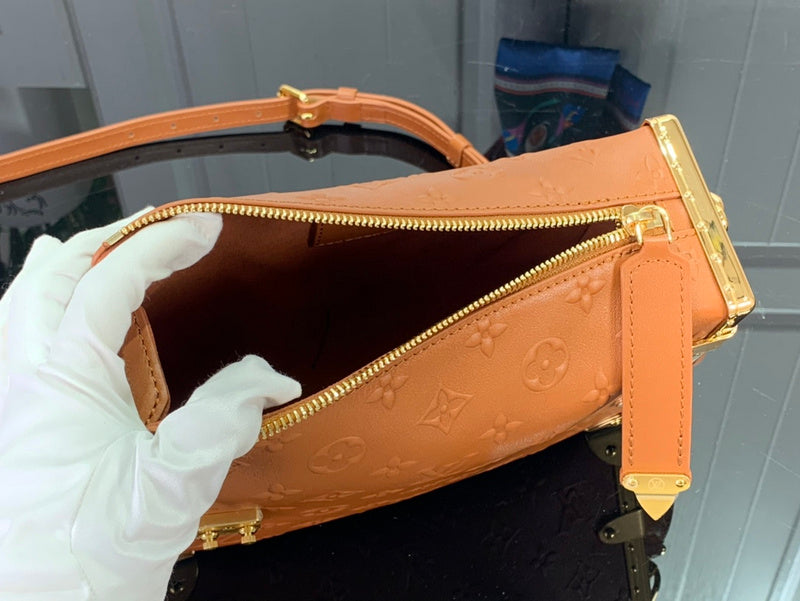Franco Shops - Louis Vuittons  - 15220