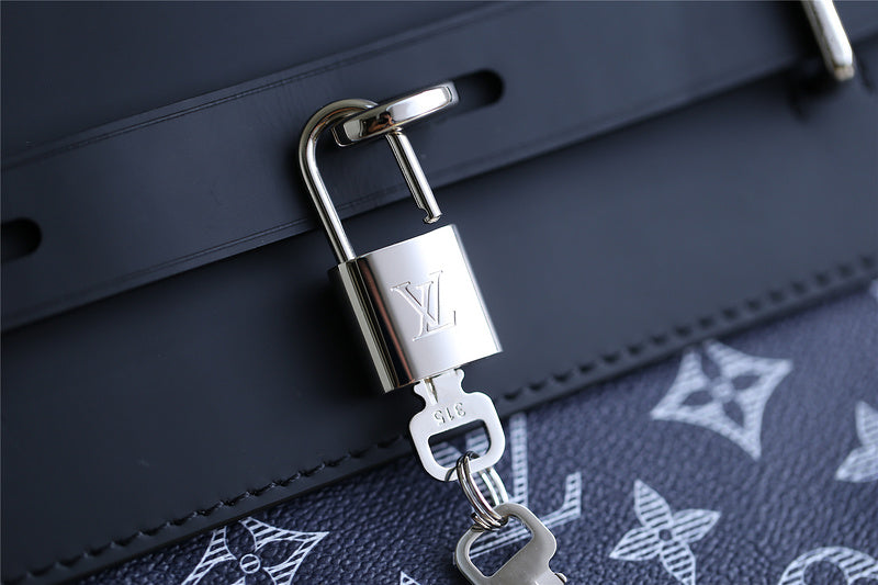 Franco Shops - Louis Vuittons  - 9745