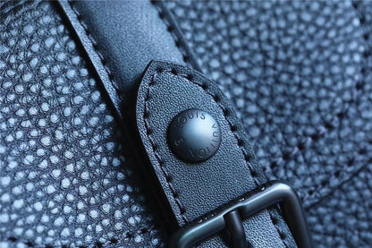 Franco Shops - Louis Vuittons  - 9652
