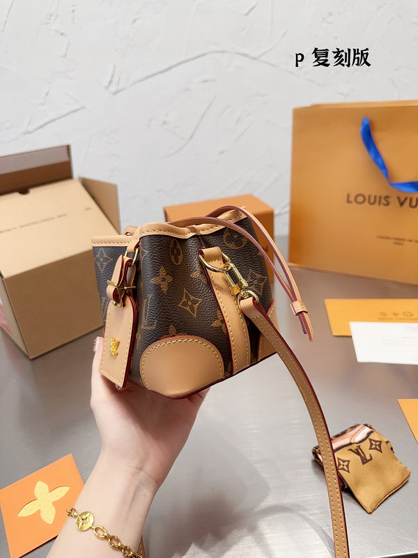 Franco Shops - Louis Vuittons  - 14945