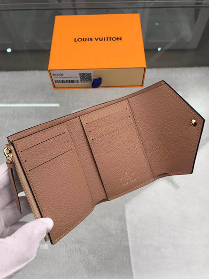 Franco Shops - Louis Vuittons  - 9149