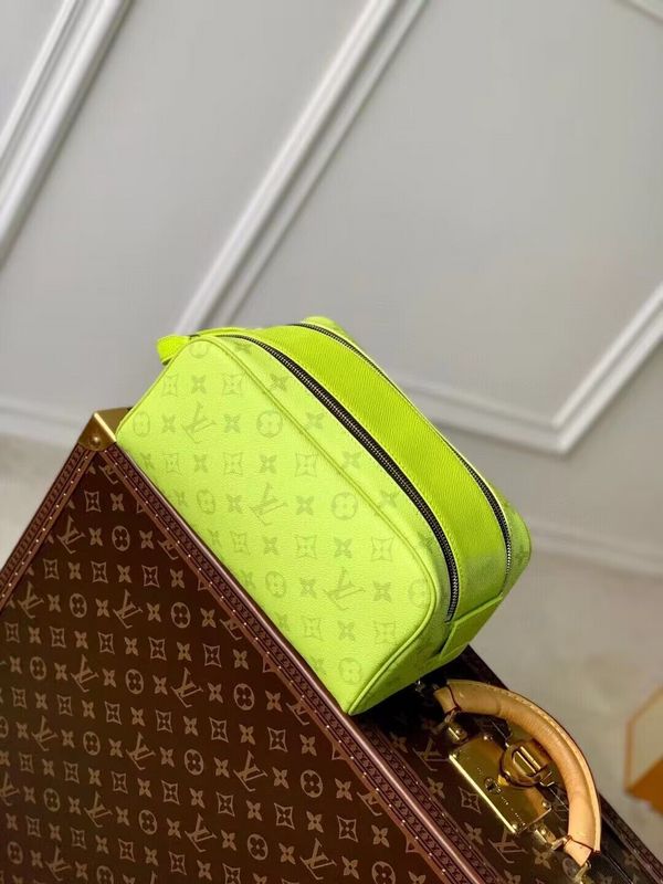 Franco Shops - Louis Vuittons  - 15603