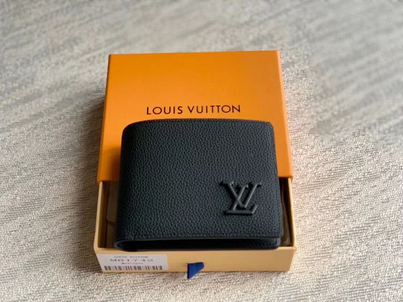 Franco Shops - Louis Vuittons  - 15672