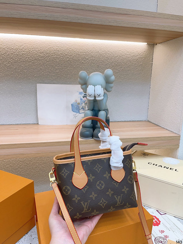 Franco Shops - Louis Vuittons  - 14877