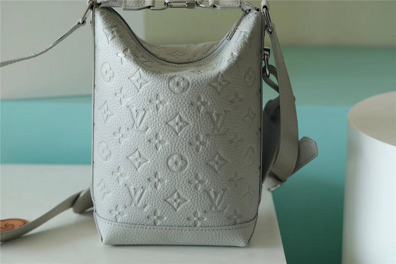 Franco Shops - Louis Vuittons  - 10001