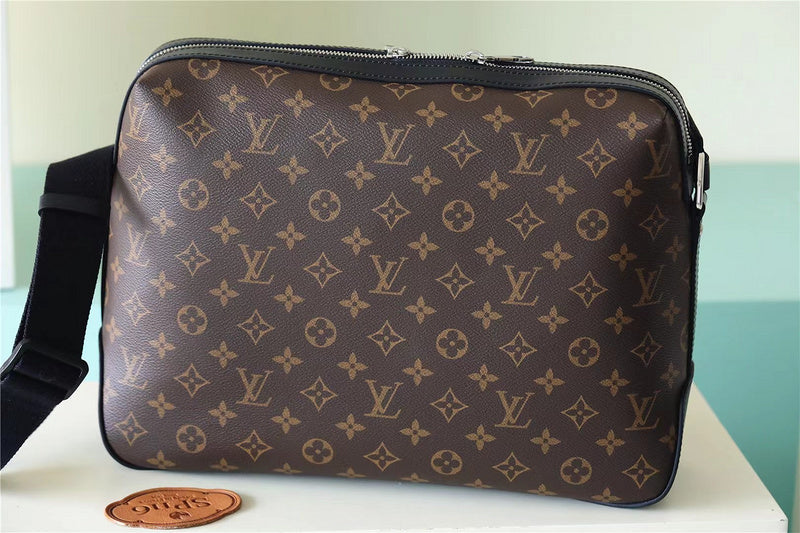 Franco Shops - Louis Vuittons  - 9989