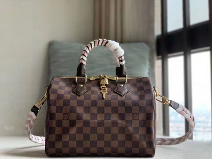 Franco Shops - Louis Vuittons  - 15378