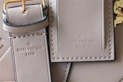 Franco Shops - Louis Vuittons  - 9427