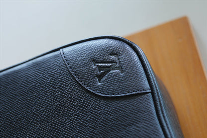 Franco Shops - Louis Vuittons  - 9849